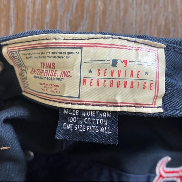 MLB Woman’s Boston Red Sox Baseball Cap with Sparkling Jewels Adjustable - Picture 5 of 7